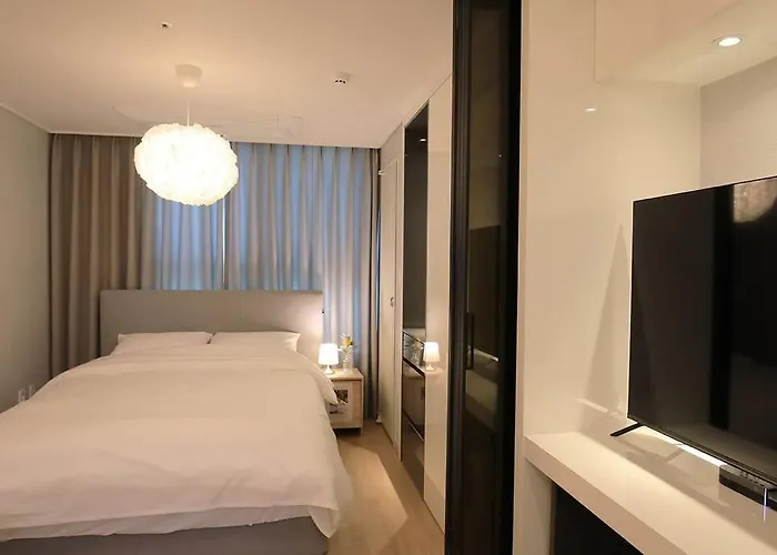 Wecostay Myeongdong D City View